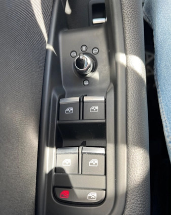 Audi A4 cena 84000 przebieg: 147000, rok produkcji 2019 z Warszawa małe 631